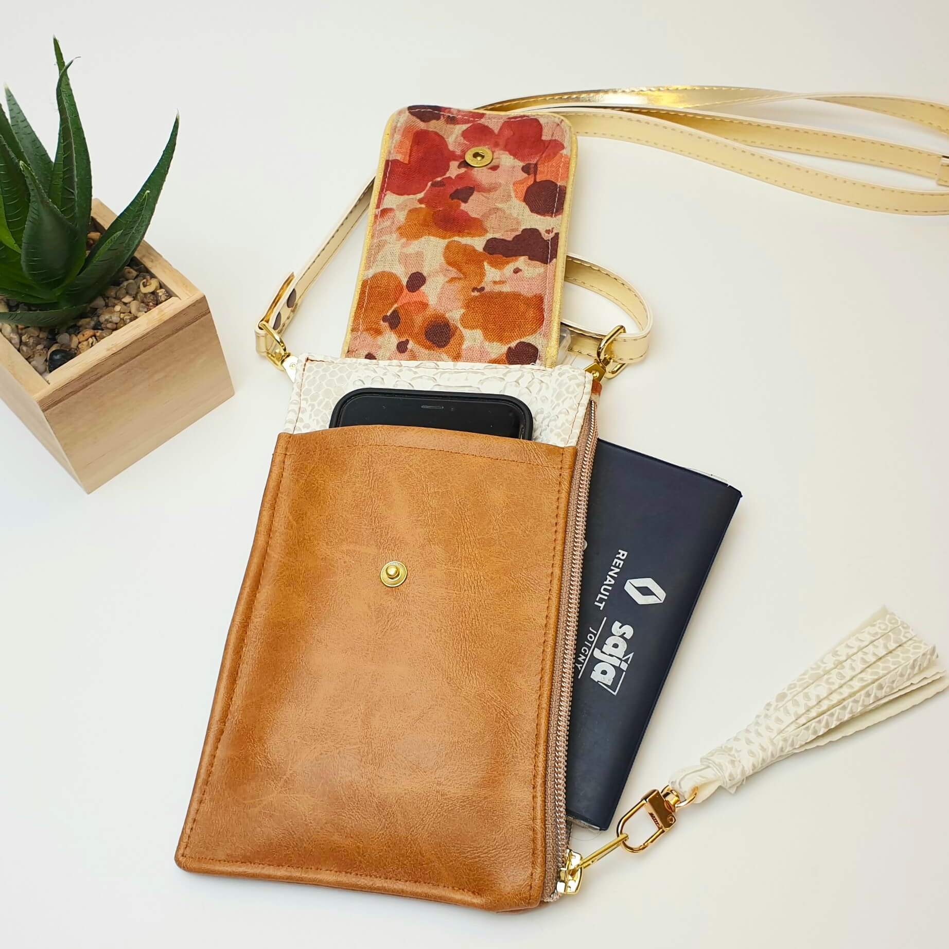 Pochette téléphone Dragon blanc & Simili camel porte monnaie