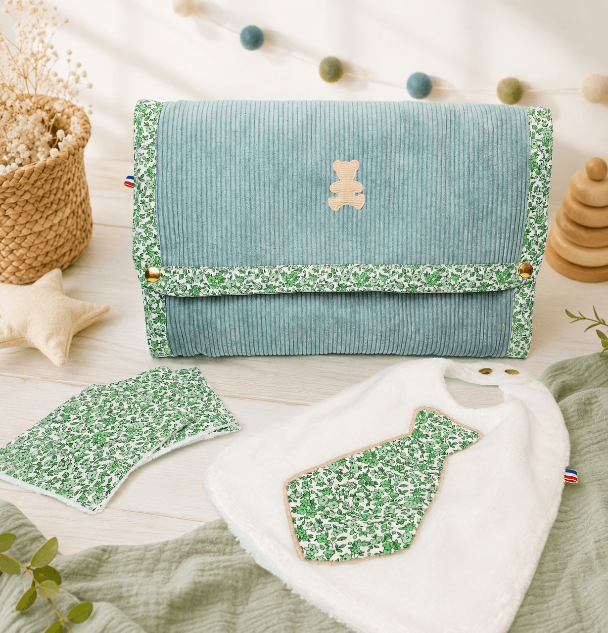 Tapis à langer de voyage velours et accessoires
