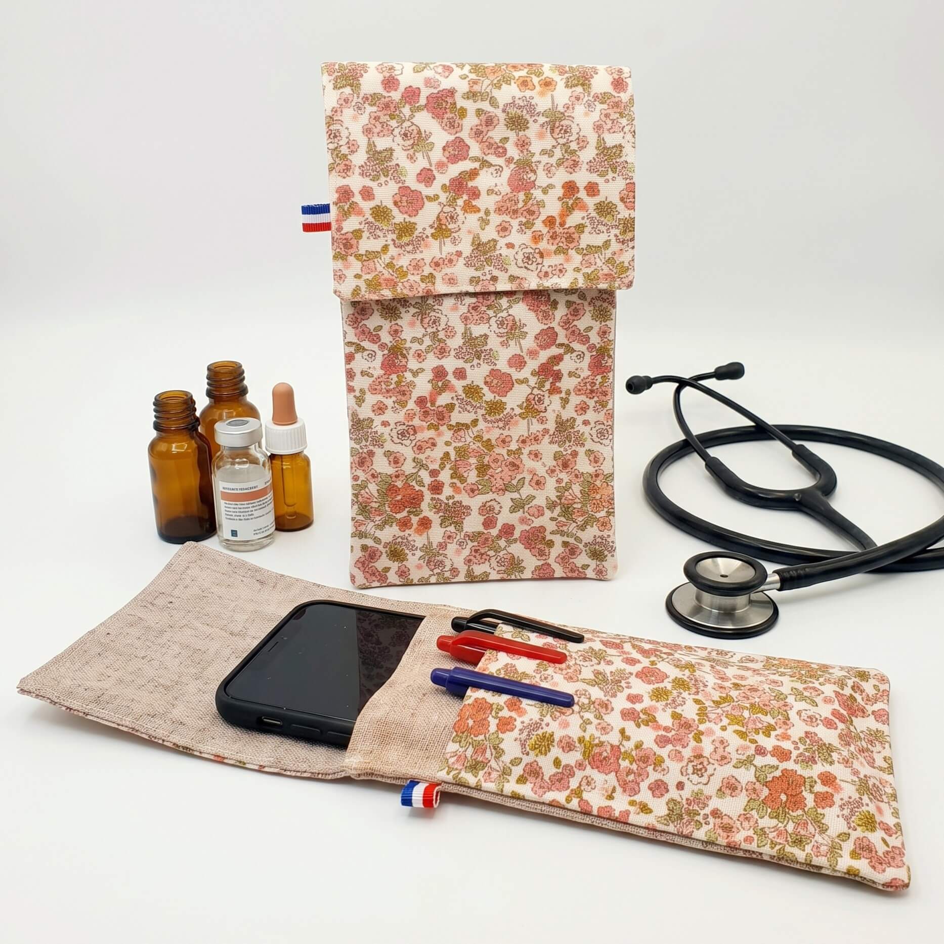 Pochette crayon pour le personnel soignant Liberty présentation 4