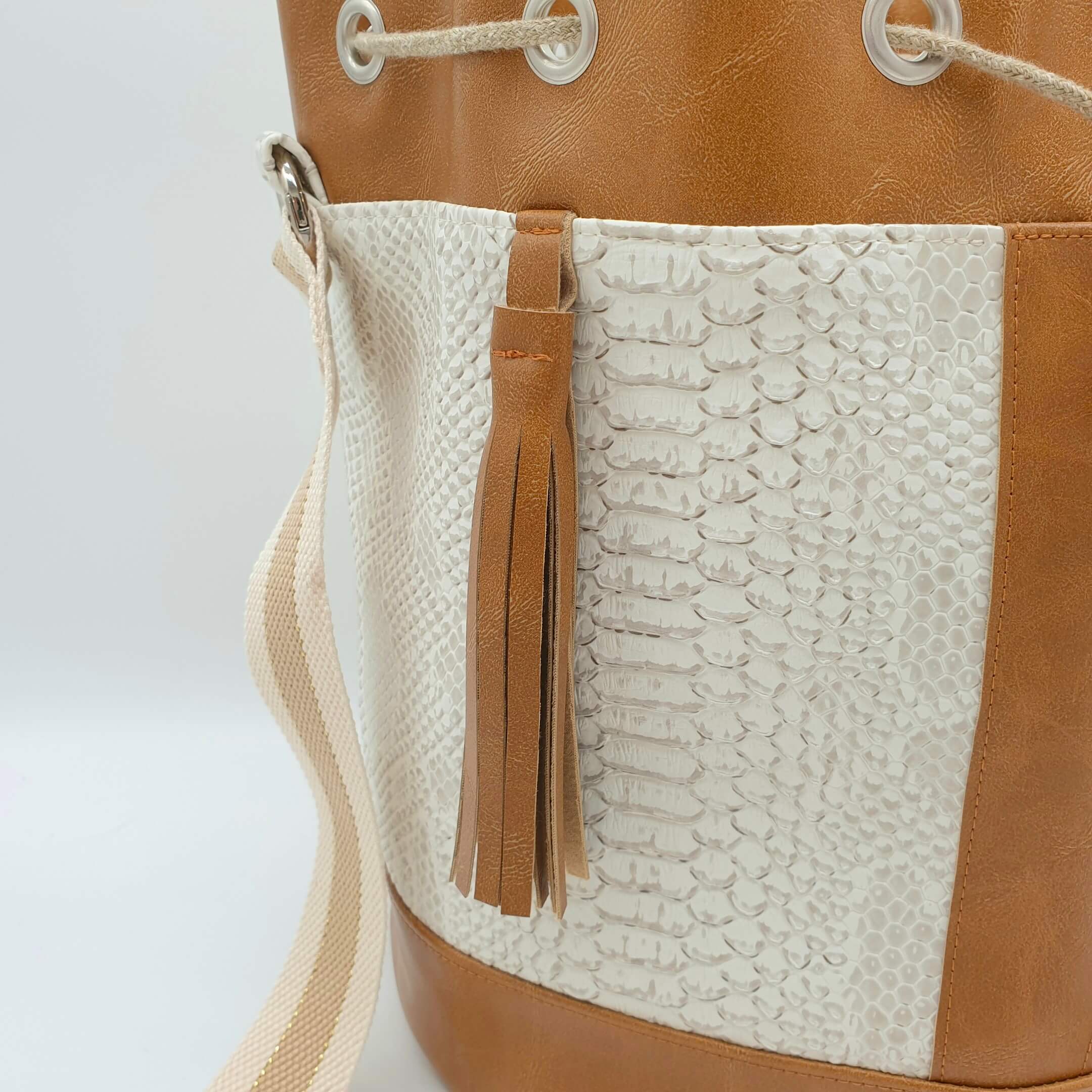 Sac seau Dragon pompon à franges