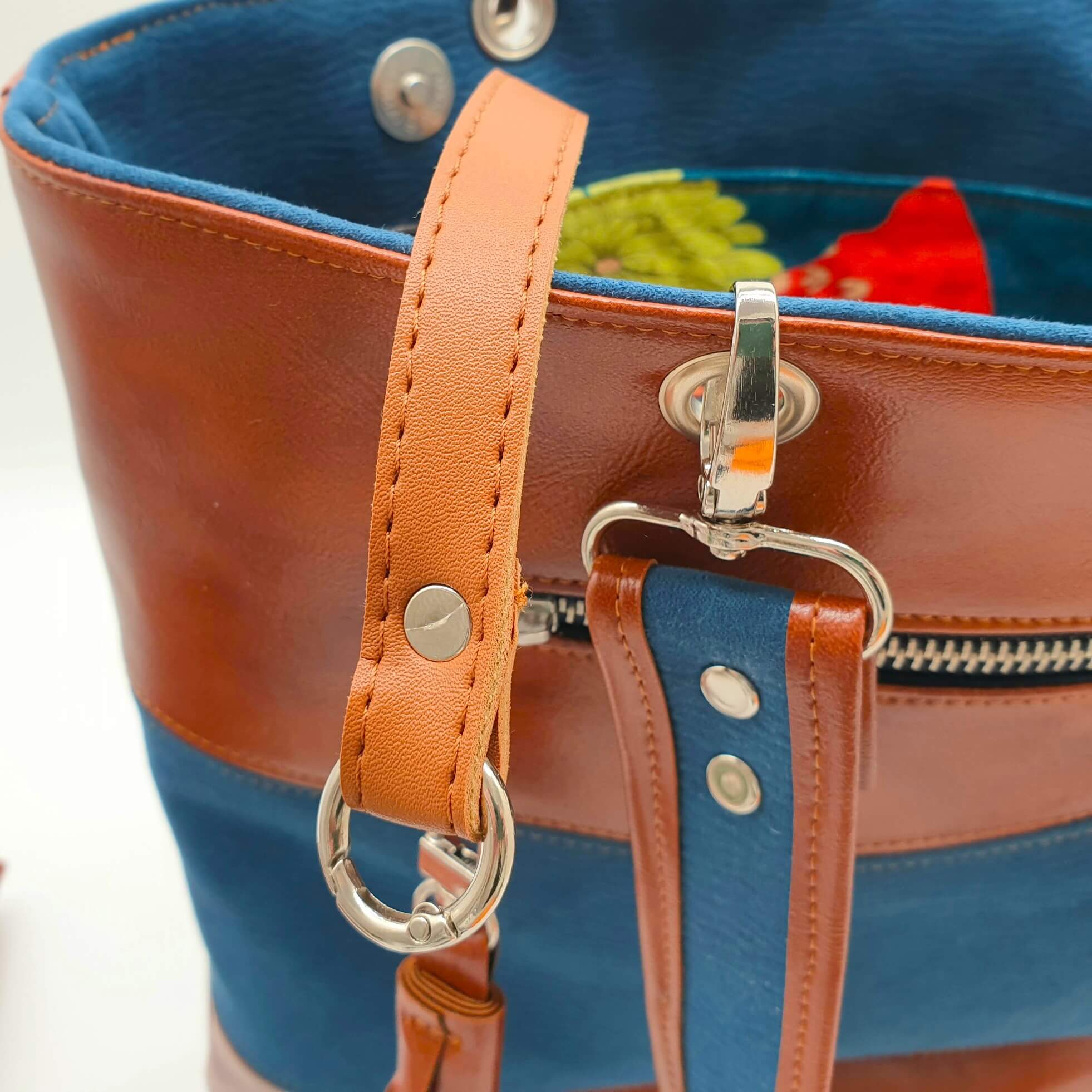 Sac Nymphéa camel & bleu lanière mousqueton