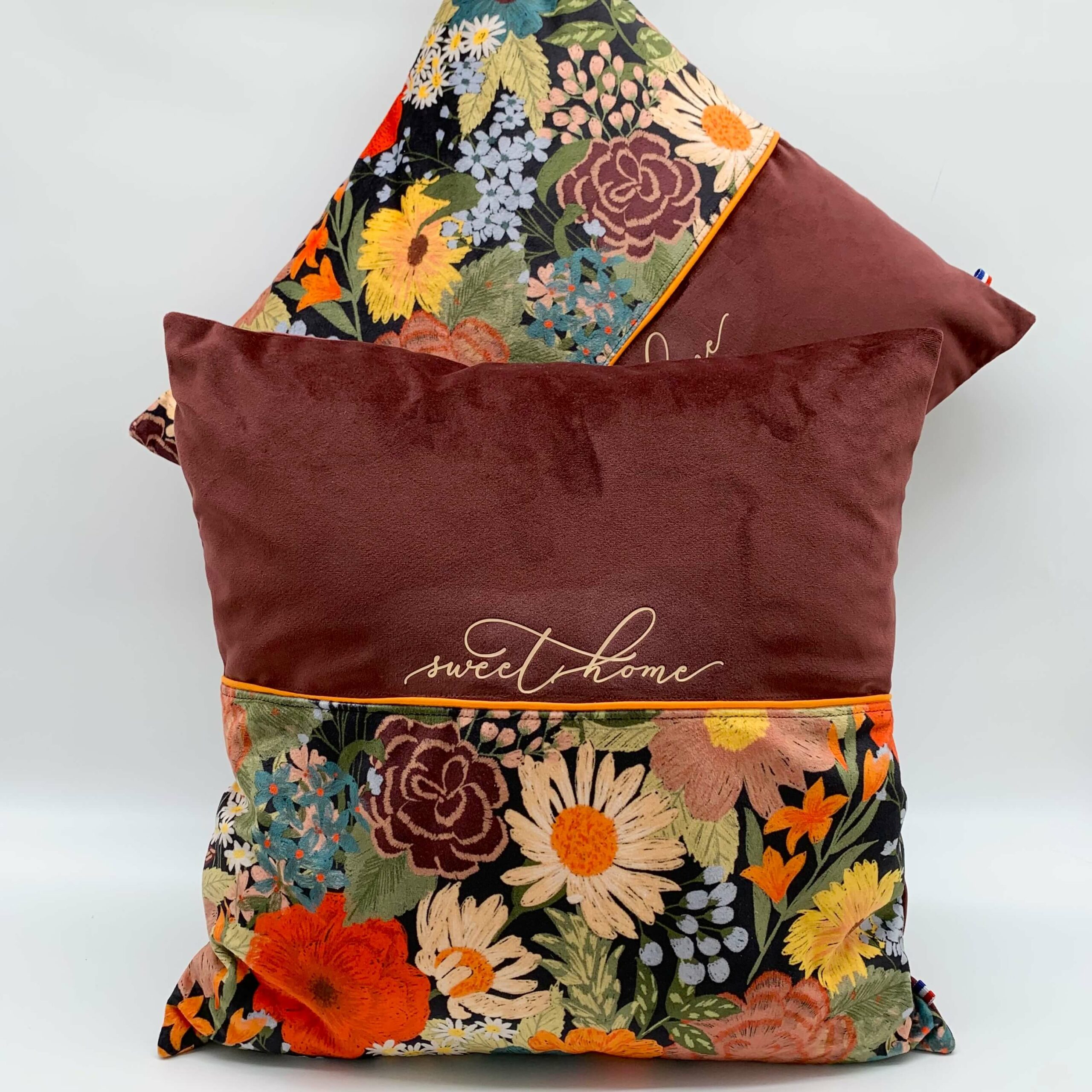 Coussin 40cm x 40cm prune face
