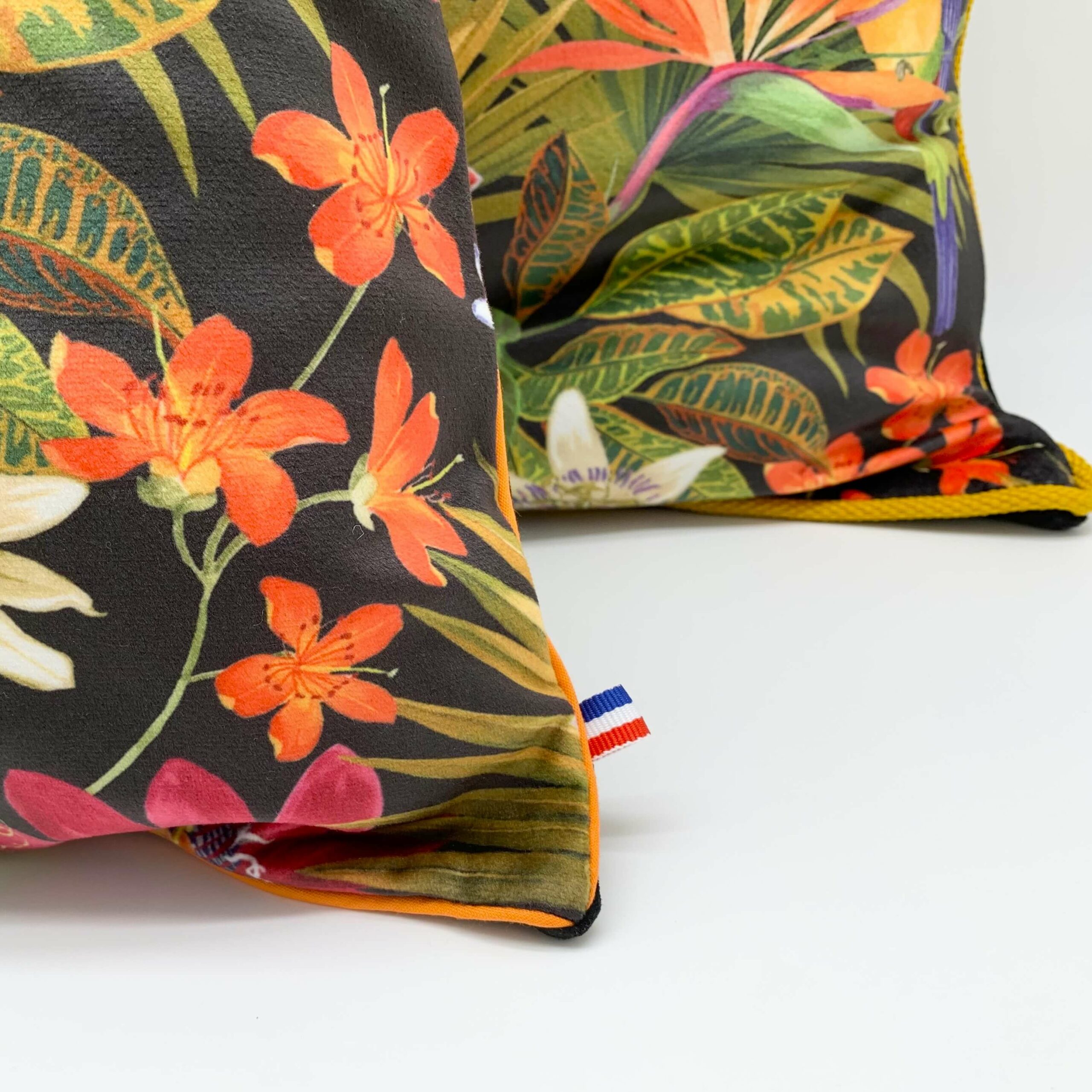 Coussin 40cm x 40cm ruban tricolore
