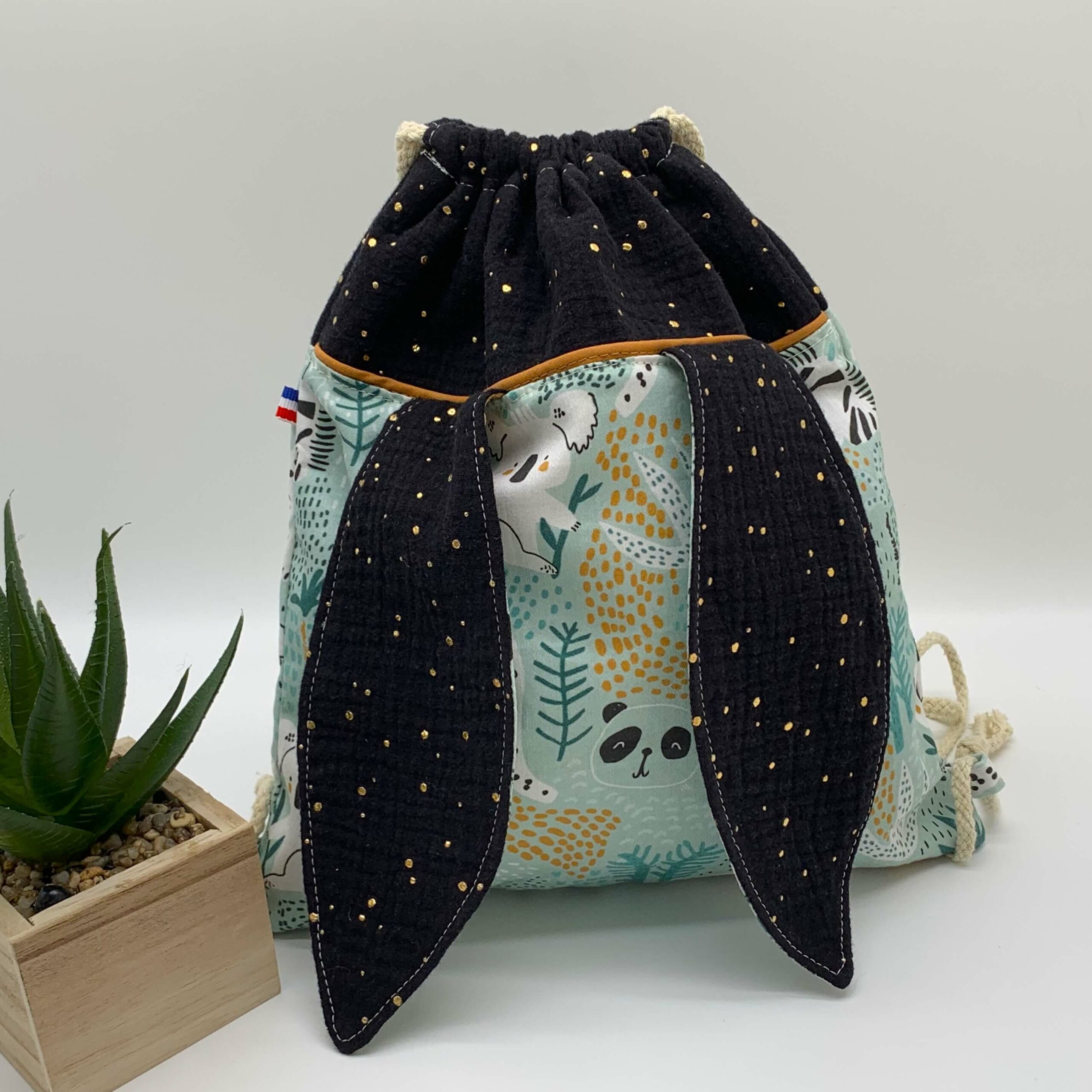 Sac à dos lapin noir et bleu