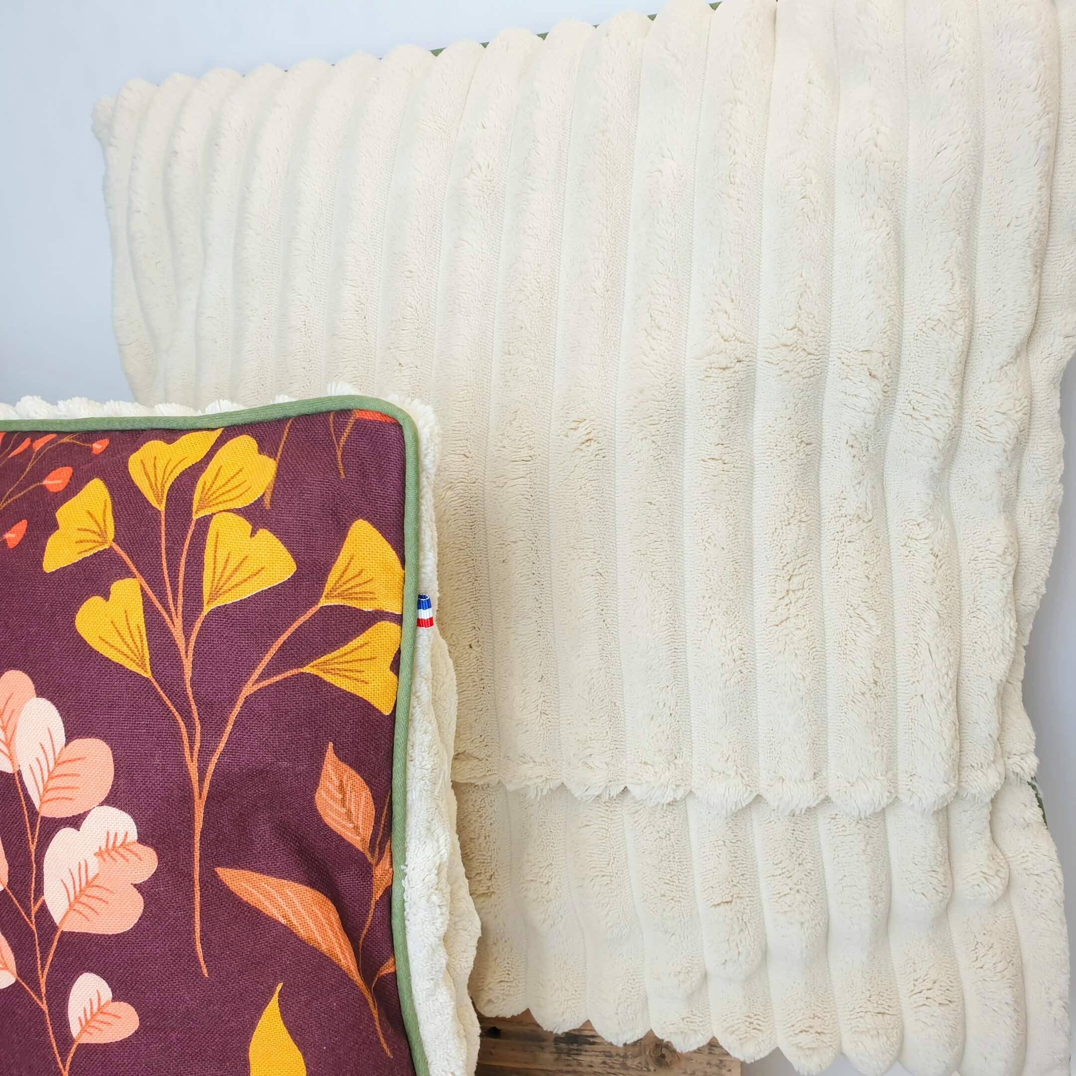 Coussin carré sur-mesure passepoil